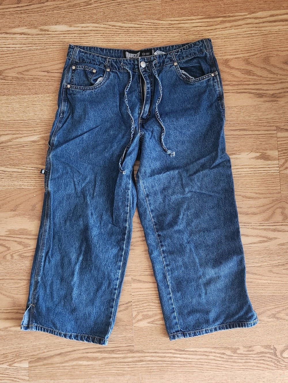 EUC Y2K Quizz Classic Denim Capris, Size M Fits S